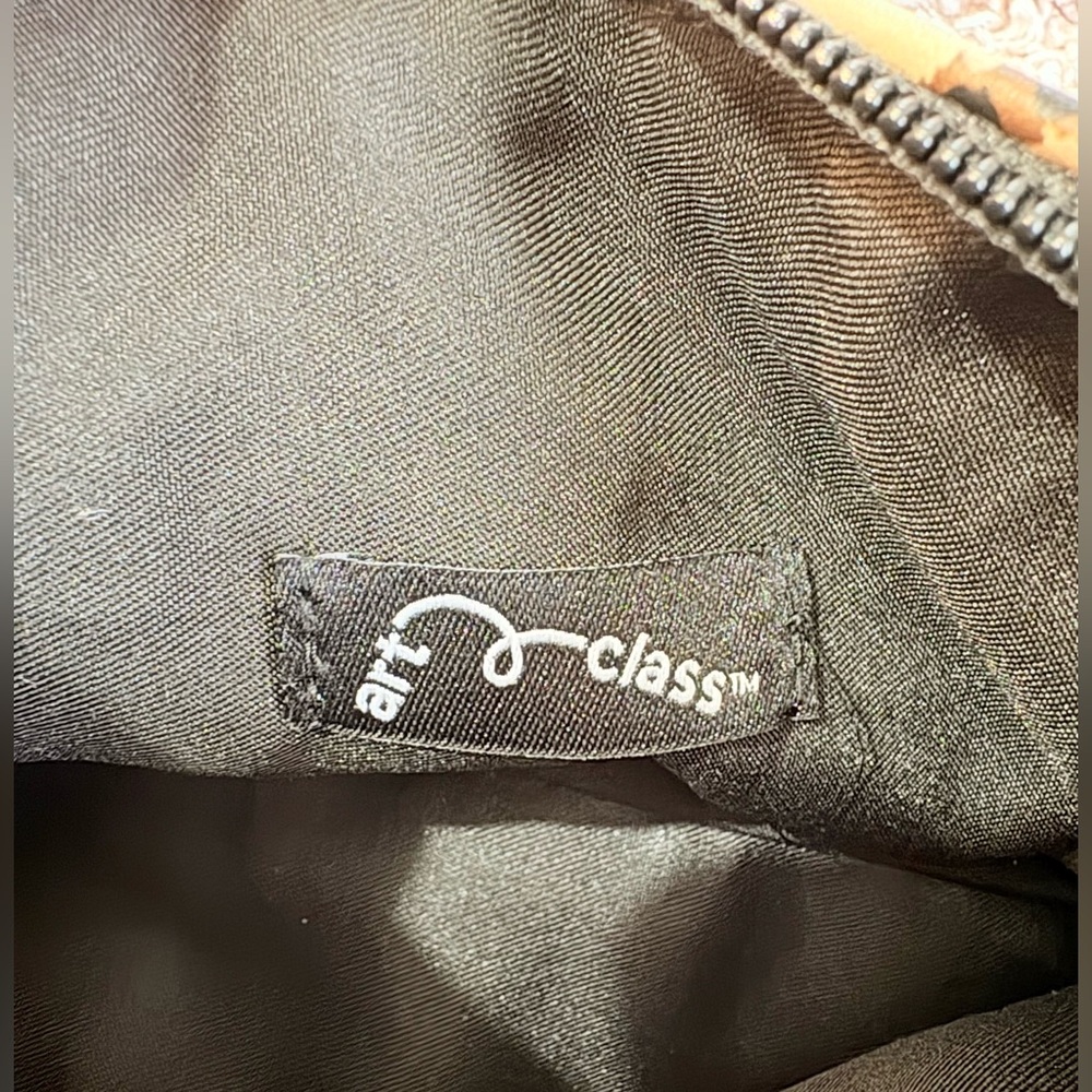 Art Class Leopard Crossbody Bag with Black Straps - Picture 5 of 5